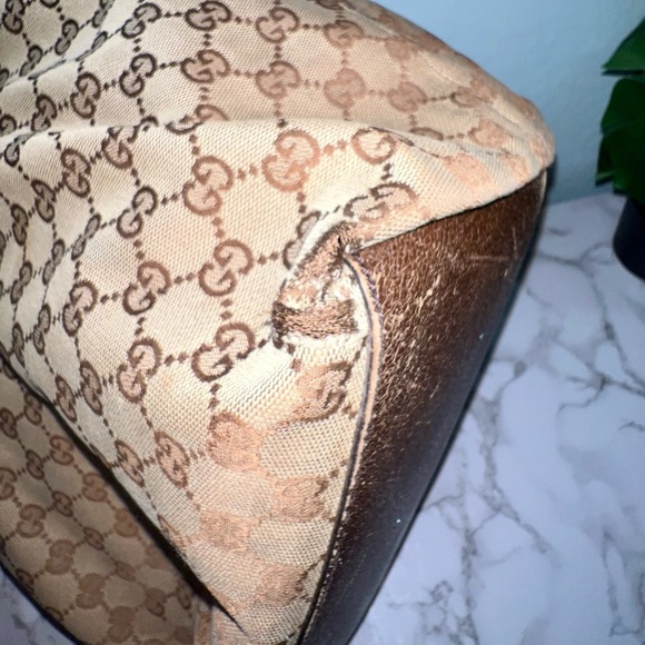 Gucci Handbag - Picture 10 of 10